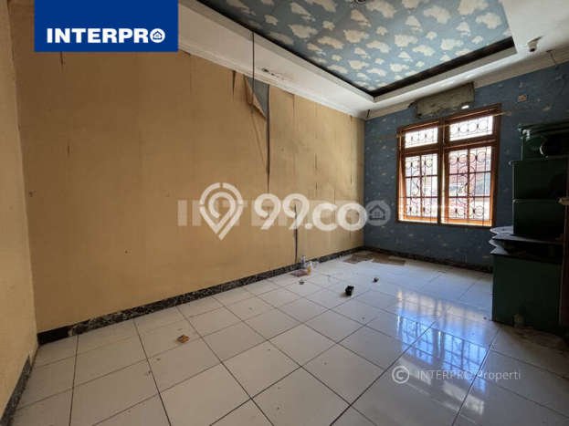Rumah Lokasi Strategis di , Jakarta Barat, Luas 58m2m² Bangunan 100m2m² Rumah Lokasi Strategis di , Jakarta Barat, Luas 58m2m² Bangunan 100m2m²