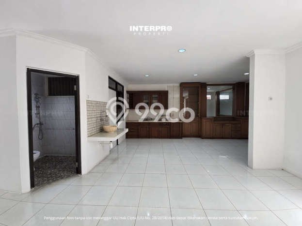 For Sale! Luxury House LT 180m2 Desain Elegan di Permata Buana For Sale! Luxury House LT 180m2 Desain Elegan di Permata Buana