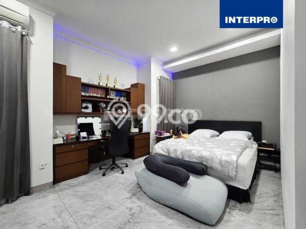 Jual Rumah Luas Elegan Dengan View Eksklusif di Green garden, Jakarta Barat Jual Rumah Luas Elegan Dengan View Eksklusif di Green garden, Jakarta Barat