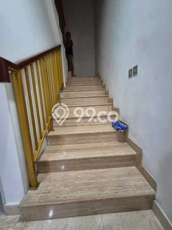 Siap Huni Hunian Elit 5 Kamar di Kemayoran Dekat ke Mana Saja Siap Huni Hunian Elit 5 Kamar di Kemayoran Dekat ke Mana Saja