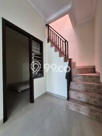 Disewakan Rumah Harga Terjangkau di Sunter Jakarta Utara dengan 5 Kamar Tidur Disewakan Rumah Harga Terjangkau di Sunter Jakarta Utara dengan 5 Kamar Tidur