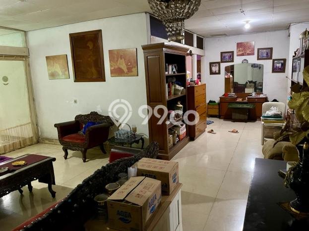 Siap Huni Rumah Mewah 5 Kamar di Pancoran Dekat ke Mana Pun Siap Huni Rumah Mewah 5 Kamar di Pancoran Dekat ke Mana Pun