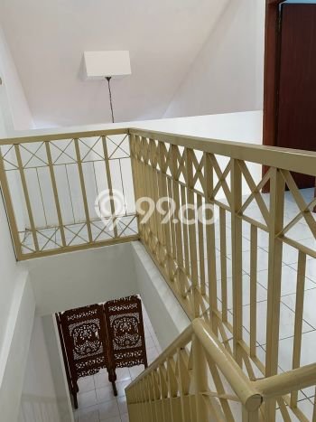 Siap Huni Hunian Elit 5 Kamar di Cilandak Dekat ke Mana Pun Siap Huni Hunian Elit 5 Kamar di Cilandak Dekat ke Mana Pun