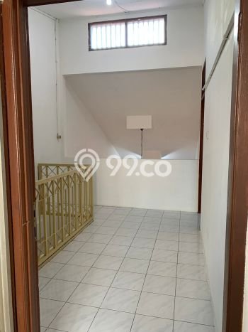 Siap Huni Hunian Elit 5 Kamar di Cilandak Dekat ke Mana Pun Siap Huni Hunian Elit 5 Kamar di Cilandak Dekat ke Mana Pun