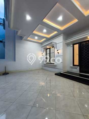 Dijual Rumah 4 Kamar Lokasi Ideal Bagus dan Strategis di Jagakarsa Dijual Rumah 4 Kamar Lokasi Ideal Bagus dan Strategis di Jagakarsa