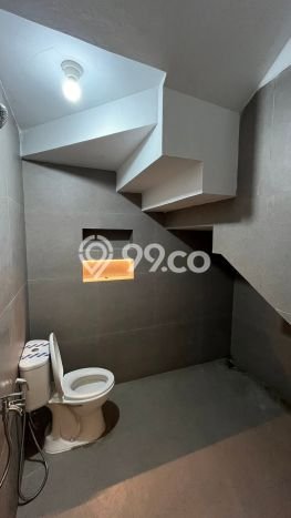 Rumah Strategis Modern Lb 170m2 di Jagakarsa, Jakarta Selatan Rumah Strategis Modern Lb 170m2 di Jagakarsa, Jakarta Selatan