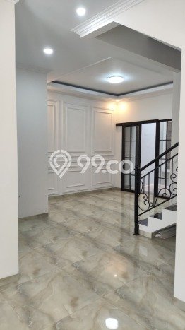 Hunian Mewah LB 200m2 Siap Huni Desain Elegan di Ciganjur, Jakarta Selatan Hunian Mewah LB 200m2 Siap Huni Desain Elegan di Ciganjur, Jakarta Selatan