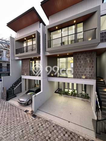 Jual Rumah Bagus Siap Huni LB 190m2 di Jagakarsa, Jakarta Selatan Jual Rumah Bagus Siap Huni LB 190m2 di Jagakarsa, Jakarta Selatan