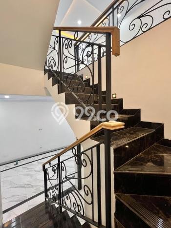 Jual Rumah Bagus Siap Huni LB 200m2 di Jagakarsa, Jakarta Selatan Jual Rumah Bagus Siap Huni LB 200m2 di Jagakarsa, Jakarta Selatan