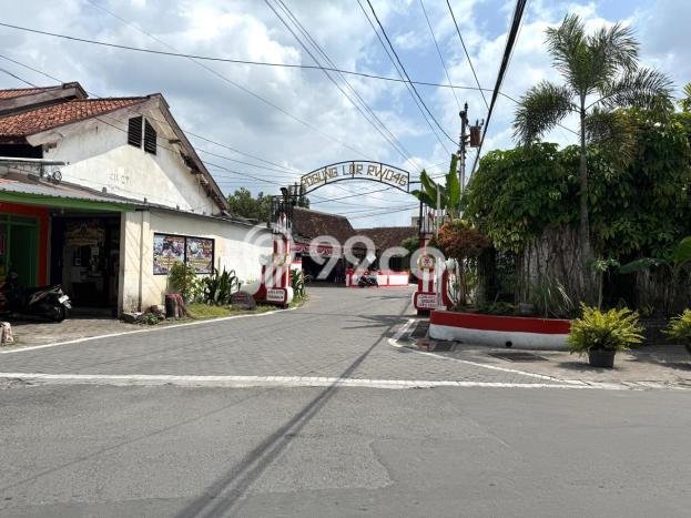 Tanah Dijual Area Strategis di Condong Catur Sleman 180m2 Tanah Dijual Area Strategis di Condong Catur Sleman 180m2