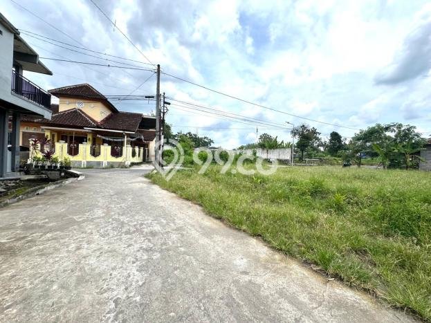 HARGA TERBAIK! Tanah Kawasan Sleman, Luas 150m2m², Jalur Mudah, Area Potensial HARGA TERBAIK! Tanah Kawasan Sleman, Luas 150m2m², Jalur Mudah, Area Potensial