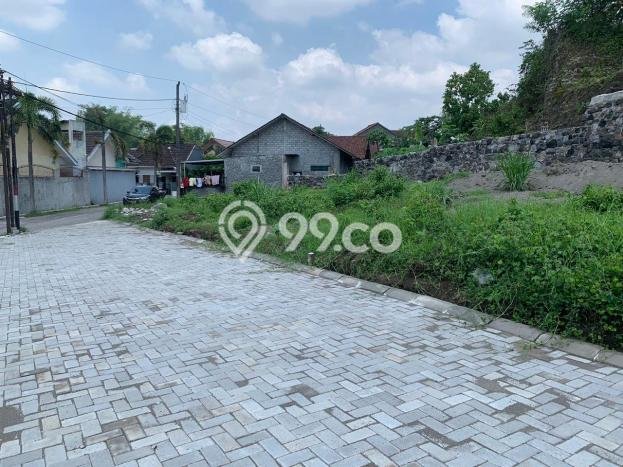 Tanah Bisnis Kawasan Maguwoharjo, Luas 271m², Akses Mudah Tanah Bisnis Kawasan Maguwoharjo, Luas 271m², Akses Mudah