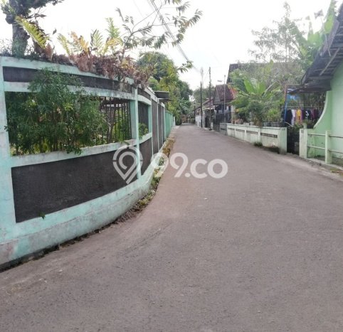 Tanah Komersial di Sleman, Luas 161m², Pinggir Jalan Tanah Komersial di Sleman, Luas 161m², Pinggir Jalan