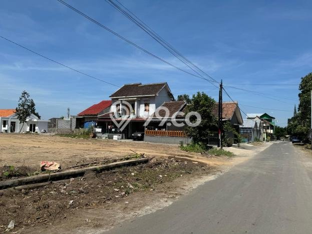 AREA PROSPEKTIF! Tanah Kawasan Condong Catur, Luas 150m², Dekat Transportasi AREA PROSPEKTIF! Tanah Kawasan Condong Catur, Luas 150m², Dekat Transportasi