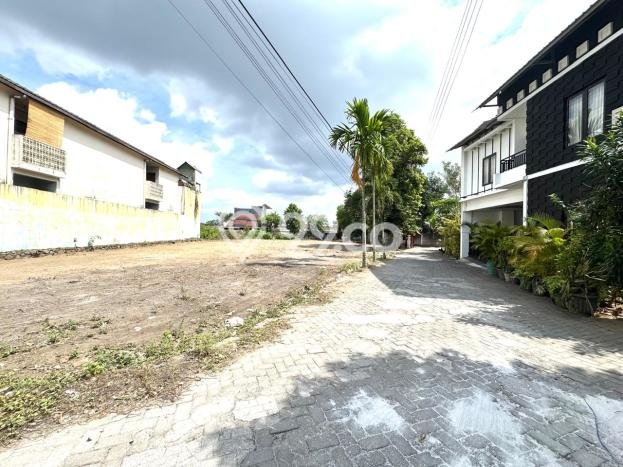 Tanah Kosong Dijual di Sleman dengan Area 170m2 Tanah Kosong Dijual di Sleman dengan Area 170m2