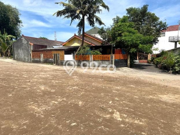 Lahan Dijual Lokasi Strategis di Yogyakarta dengan Luas 170m2 Lahan Dijual Lokasi Strategis di Yogyakarta dengan Luas 170m2