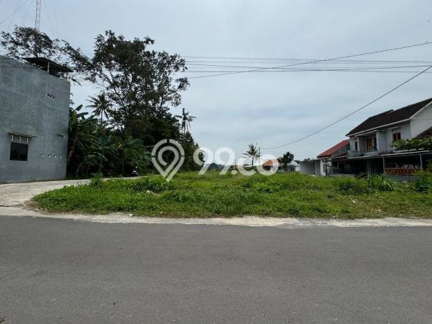 Dijual Tanah Kawasan Maguwoharjo, Luas 200m², Akses Mudah Dijual Tanah Kawasan Maguwoharjo, Luas 200m², Akses Mudah