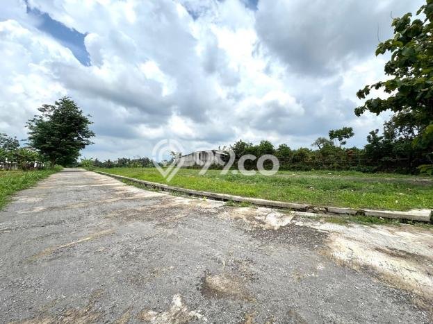 Untuk Dijual Tanah di Depok Sleman Luas 280m2 SHM Untuk Dijual Tanah di Depok Sleman Luas 280m2 SHM
