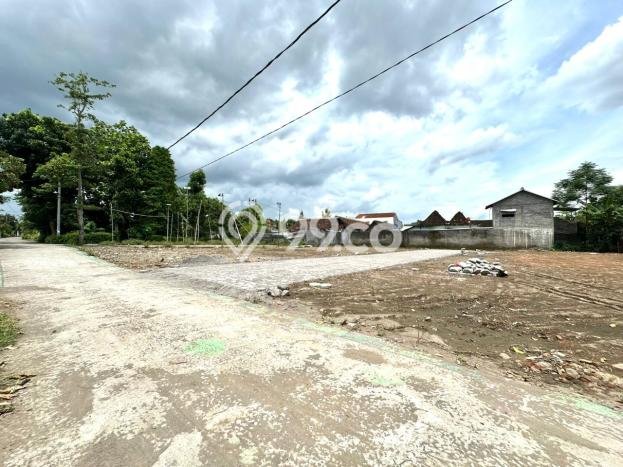 Tanah Investasi Dijual di Yogyakarta Punya Luas 140m2 Tanah Investasi Dijual di Yogyakarta Punya Luas 140m2