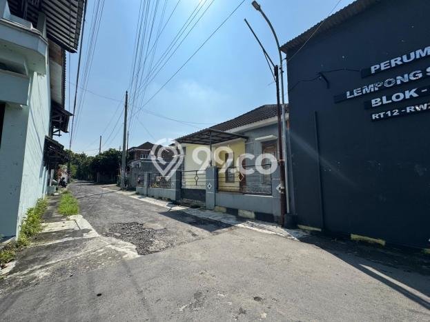LOKASI STRATEGIS! Tanah Kawasan Sleman, Luas 100m², Lokasi Berkembang, Cocok untuk Investasi LOKASI STRATEGIS! Tanah Kawasan Sleman, Luas 100m², Lokasi Berkembang, Cocok untuk Investasi