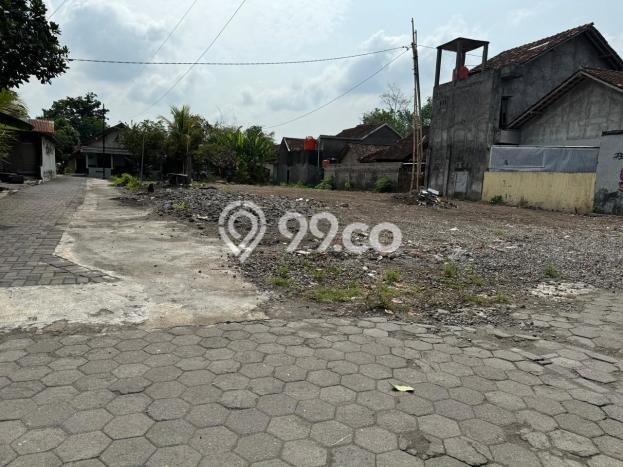 AREA PROSPEKTIF! Tanah di Sleman, Luas 147m², Dekat Transportasi, Kawasan Potensial AREA PROSPEKTIF! Tanah di Sleman, Luas 147m², Dekat Transportasi, Kawasan Potensial