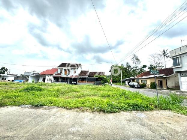 Lahan Dijual Lokasi Ngemplak, Sleman dengan Luas Tanah 200m2 dan Status SHM Lahan Dijual Lokasi Ngemplak, Sleman dengan Luas Tanah 200m2 dan Status SHM