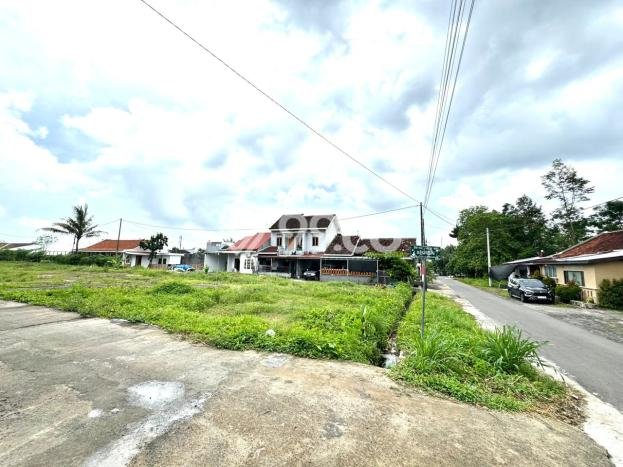 Tanah Siap Bangun Dijual di Sleman Punya Luas 200m2 Tanah Siap Bangun Dijual di Sleman Punya Luas 200m2