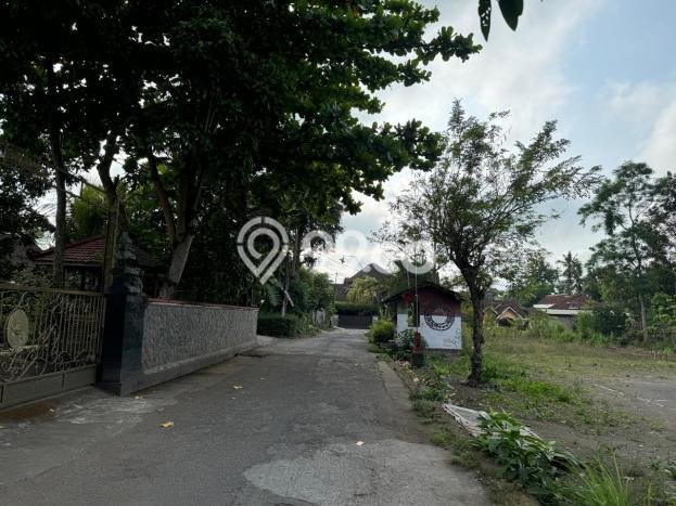 Tanah Area Prospektif Kawasan Sleman, Luas 133m², Dekat ke Pusat Kota, Lingkungan Nyaman Tanah Area Prospektif Kawasan Sleman, Luas 133m², Dekat ke Pusat Kota, Lingkungan Nyaman