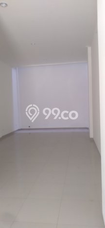 Ruko Disewa di Jakarta Utara dengan LB 180m2 Area Komersial Ramai Ruko Disewa di Jakarta Utara dengan LB 180m2 Area Komersial Ramai