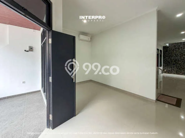 Hunian Elit LB 300m2 Siap Pakai Desain Elegan di Puri Indah, Jakarta Barat Hunian Elit LB 300m2 Siap Pakai Desain Elegan di Puri Indah, Jakarta Barat