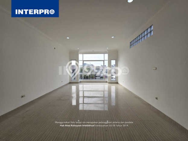 Ruko Dijual di Prime Area Jakarta Barat Luas 250m2 Ruko Dijual di Prime Area Jakarta Barat Luas 250m2