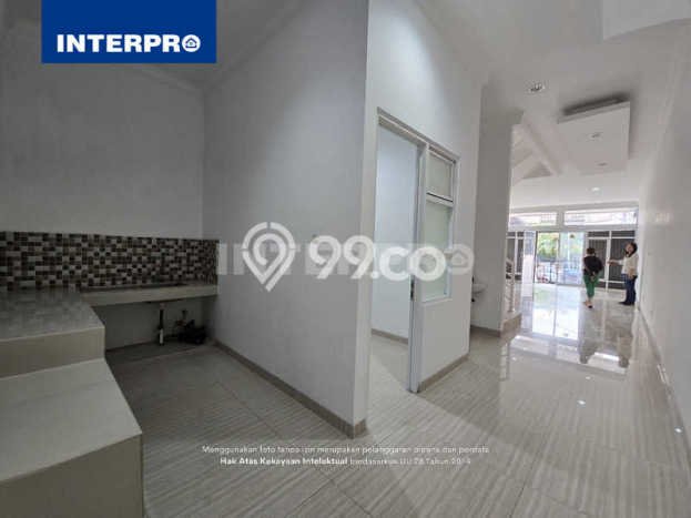 Ruko Dijual di Prime Area Jakarta Barat Luas 250m2 Ruko Dijual di Prime Area Jakarta Barat Luas 250m2