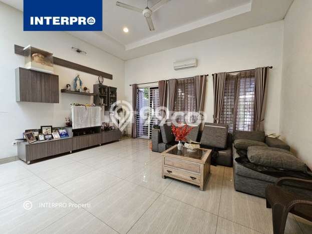 Jual Rumah Luas Megah Dengan View Cantik di Green Ville, Jakarta Barat Jual Rumah Luas Megah Dengan View Cantik di Green Ville, Jakarta Barat