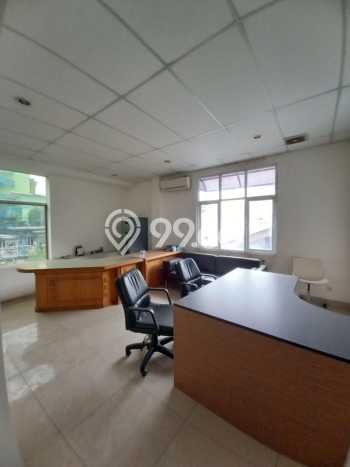 Kantor Dijual di Prime Area Jakarta Selatan Luas 740m2 Kantor Dijual di Prime Area Jakarta Selatan Luas 740m2