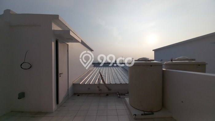 Ruko Disewa di Bekasi dengan LB 194m2 Area Komersial Ramai Ruko Disewa di Bekasi dengan LB 194m2 Area Komersial Ramai