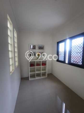 Rumah Strategis Minimalis Lb 180m2 di Kelapa Gading, Jakarta Utara Rumah Strategis Minimalis Lb 180m2 di Kelapa Gading, Jakarta Utara