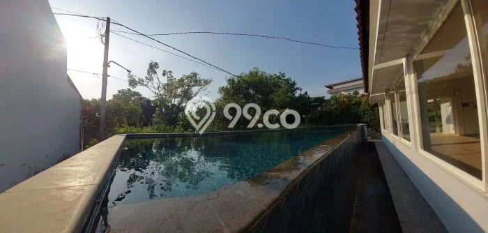 Dijual Hunian Rumah Nyaman 2 KT di Kerobokan, Badung Dijual Hunian Rumah Nyaman 2 KT di Kerobokan, Badung