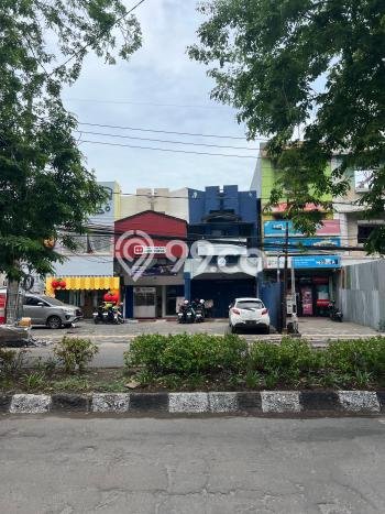 LOKASI STRATEGIS! Ruko Kawasan , Luas 150m2m², Kawasan Ramai, Ready Operasional LOKASI STRATEGIS! Ruko Kawasan , Luas 150m2m², Kawasan Ramai, Ready Operasional