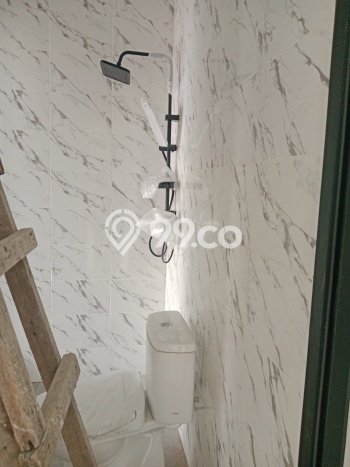 For Sale Rumah 3 Kamar Lokasi Ideal Nyaman dan Strategis di Rungkut For Sale Rumah 3 Kamar Lokasi Ideal Nyaman dan Strategis di Rungkut