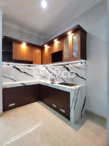 Dijual Rumah 4 Kamar Lokasi Ideal Nyaman dan Strategis di Jagakarsa Dijual Rumah 4 Kamar Lokasi Ideal Nyaman dan Strategis di Jagakarsa