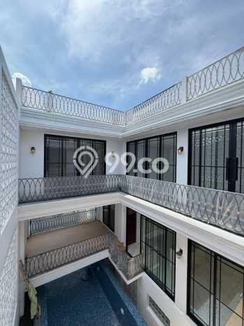 Hunian Mewah Siap Huni LT 329m2 di Cilandak, Jakarta Selatan Hunian Mewah Siap Huni LT 329m2 di Cilandak, Jakarta Selatan