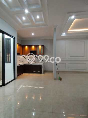 Dijual Rumah 4 Kamar Lokasi Ideal Nyaman dan Strategis di Jagakarsa Dijual Rumah 4 Kamar Lokasi Ideal Nyaman dan Strategis di Jagakarsa