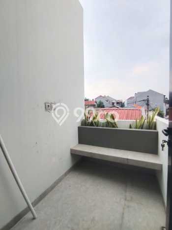 Dijual Rumah 4 Kamar Lokasi Strategis Nyaman dan Strategis di Jagakarsa Dijual Rumah 4 Kamar Lokasi Strategis Nyaman dan Strategis di Jagakarsa