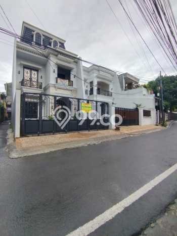 Rumah Strategis Modern Lb 150m2 di Jagakarsa, Jakarta Selatan Rumah Strategis Modern Lb 150m2 di Jagakarsa, Jakarta Selatan