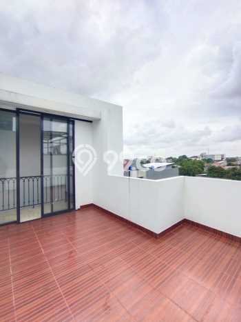 Dijual Rumah 4 Kamar Lokasi Ideal Nyaman dan Strategis di Jagakarsa Dijual Rumah 4 Kamar Lokasi Ideal Nyaman dan Strategis di Jagakarsa