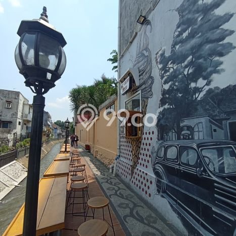 For Sale! Premium House LT 296m2 Desain Elegan di Malang Kota For Sale! Premium House LT 296m2 Desain Elegan di Malang Kota