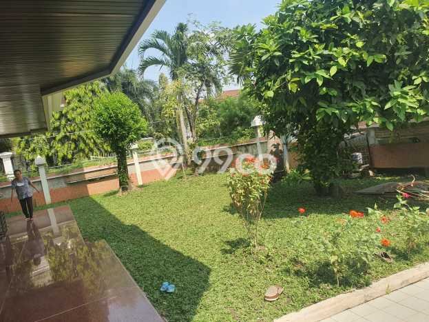 For Sale! Luxury House LT 750m2 Desain Elegan di Darmo Permai For Sale! Luxury House LT 750m2 Desain Elegan di Darmo Permai