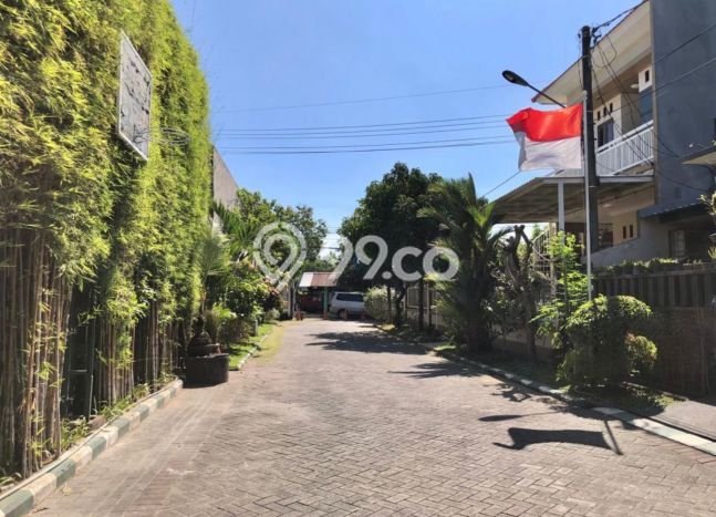 Unit Kost Dijual di Ketintang dengan 27 Kamar Kawasan Strategis Unit Kost Dijual di Ketintang dengan 27 Kamar Kawasan Strategis