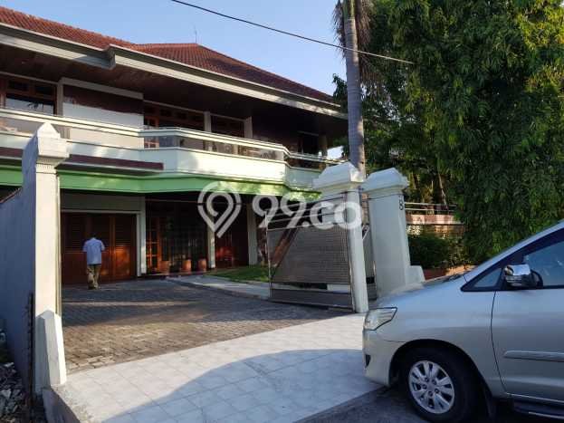 For Sale! Luxury House LT 750m2 Desain Elegan di Darmo Permai For Sale! Luxury House LT 750m2 Desain Elegan di Darmo Permai