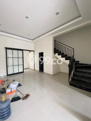Hunian Cantik Modern Lb 120m2 di Rungkut, Surabaya Hunian Cantik Modern Lb 120m2 di Rungkut, Surabaya